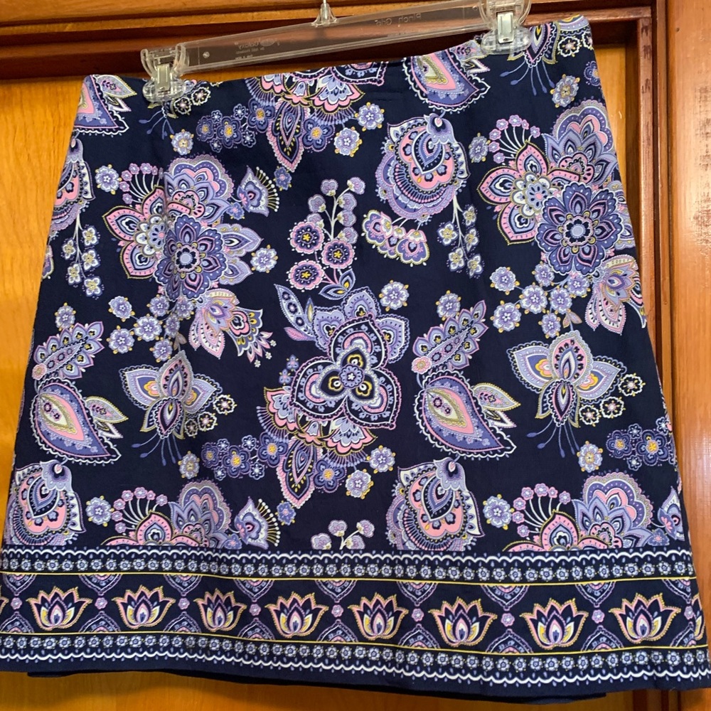 Talbots 18W patterned skirt